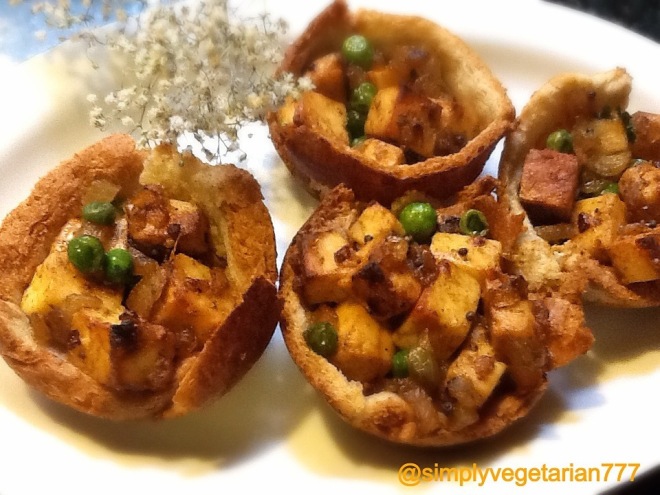 Bread Baskets baked with Matar Paneer Stuffing