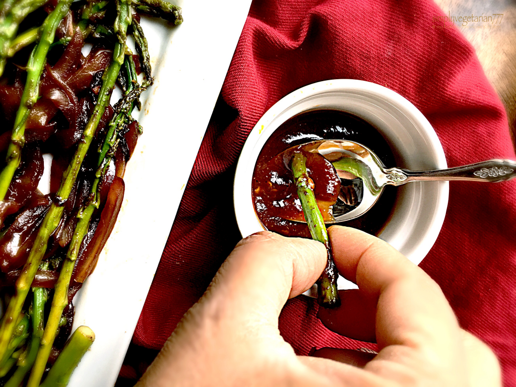 Pan Grilled Asparagus in Barbecue Sauce