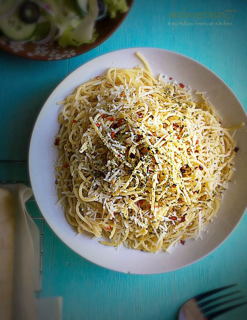 Spaghetti Aglio E Olio - Easy Delicious Pasta Recipe