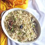Instant Pot Matar Pulav is a delicious Pulav without much hassle. It is made with green peas and basamati rice. It is a glutenfree recipe and can be easily made vegan. #instantpotrecipes #instapotrice #matarpulav #pilaf #peaspulav #glutenfreemeal #vegan #lunchideas