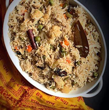 Vegetable Pulav Instant Pot Recipe is perfect for all the Pulav and Instant Pot Fans. You will get perfect texture Pulav every time, when cooked in Instant Pot. It is an easy, simple and efficient method. cooking in Pan & Pressure Cooker methods given too. #vegetablepulav #vegetablepilaf #vegetablepulao #instantpotindianrecipes #instantpotveganindianrecipes #instantpotglutenfreeindianrecipes #instantpotricerecipes #instantpotpulao #instantpotpulav #instantpotpilaf #instantpoteasyrecipes #ricerecipes