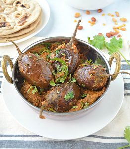 This No Onion No Garlic Vegetarian Recipes Collection has 20 plus Curries & Stir-fries. These are perfect to be bookmarked when you crave for simple food. #indianvegetarianrecipes #noonionnogarliccurry #vegetarianmeals