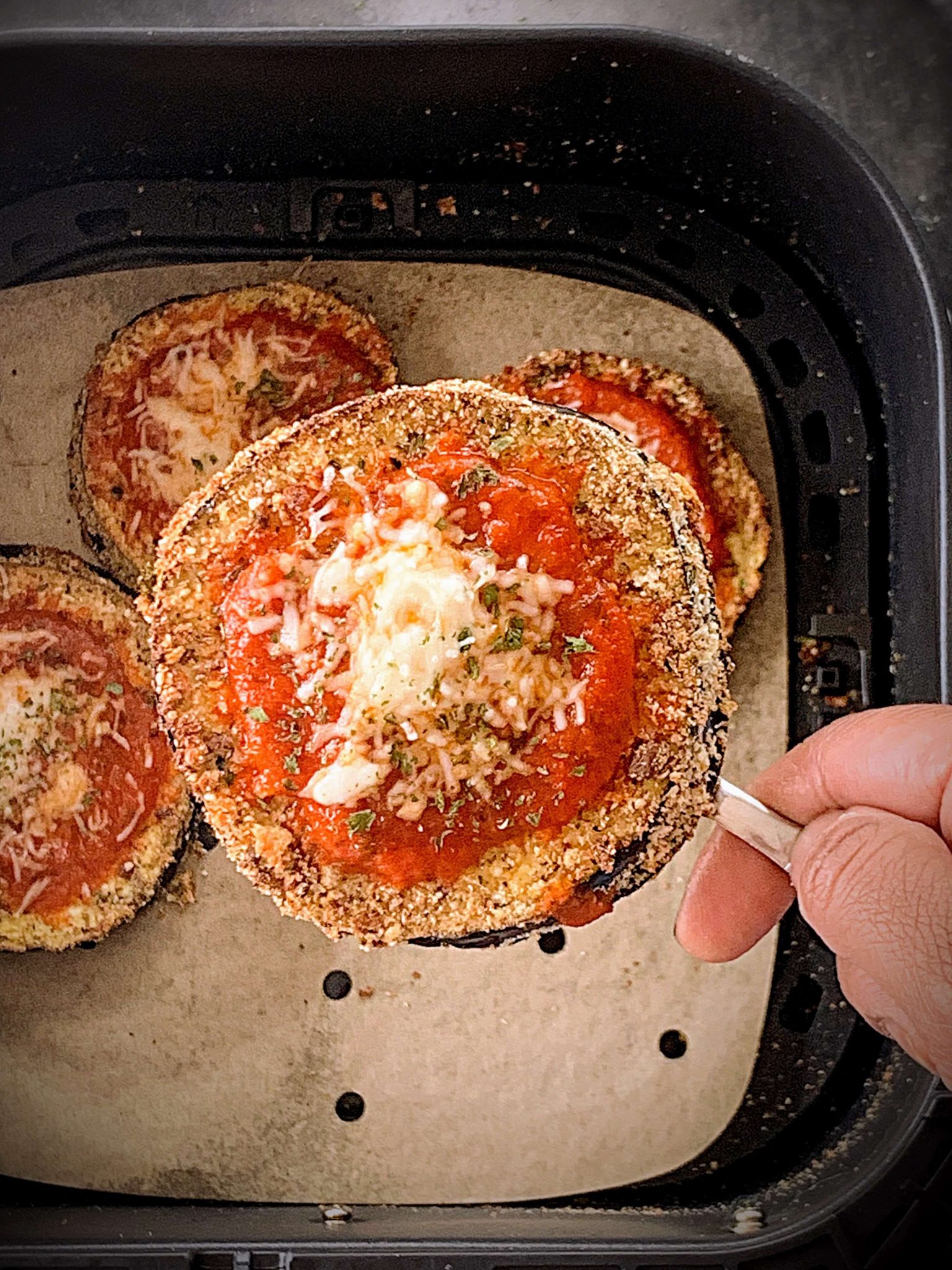 Easy Air Fryer Eggplant Parmesan Recipe simplyvegetarian777