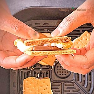 Easy Air Fryer S’mores Recipe