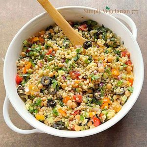 how to make mediterranean couscous salad?